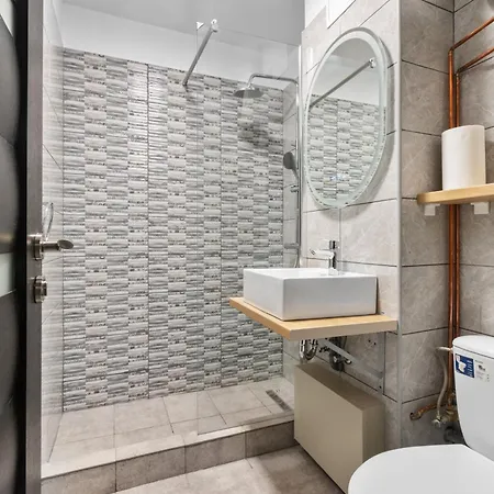 Carlas New Times Flat Tineretului Bükreş