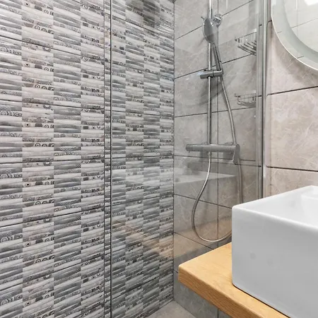 Carlas New Times Flat Tineretului *